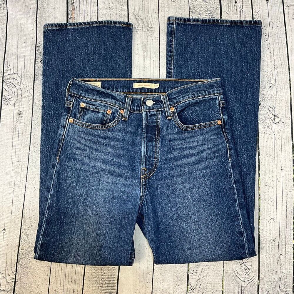 VINTAGE LEVI’S Button Fly Wedgie Bootcut Capital E Jeans 27